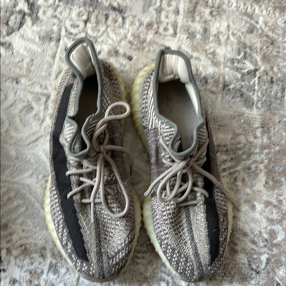 Yeezy 350 US11 uk10.5 unisex
